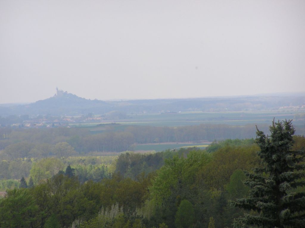 Pohled na Kuntickou horu z vyslacho stediska OK1KHL.
